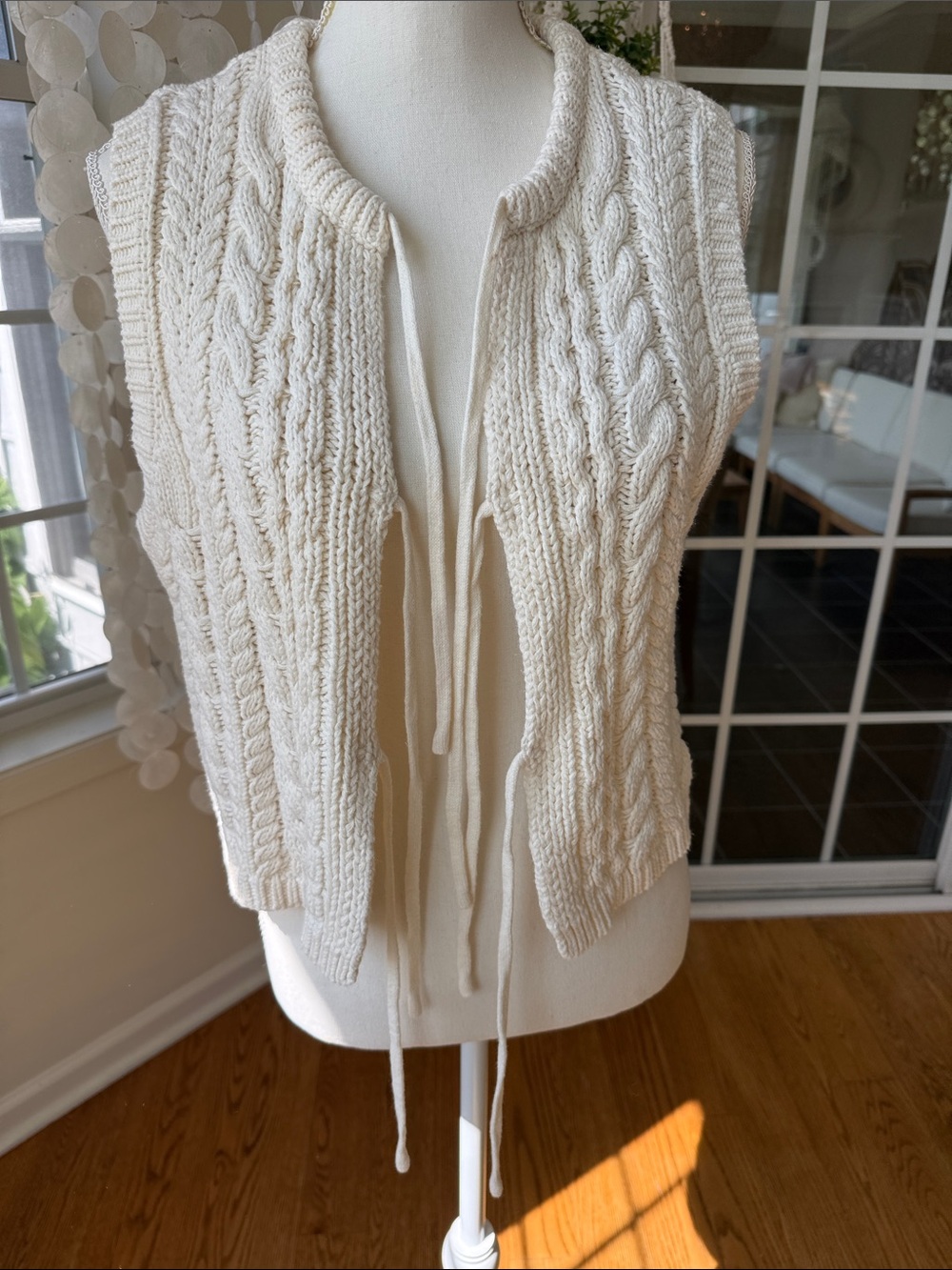Cotton Cream Cable Knit Tie-Front Sweater Vest small